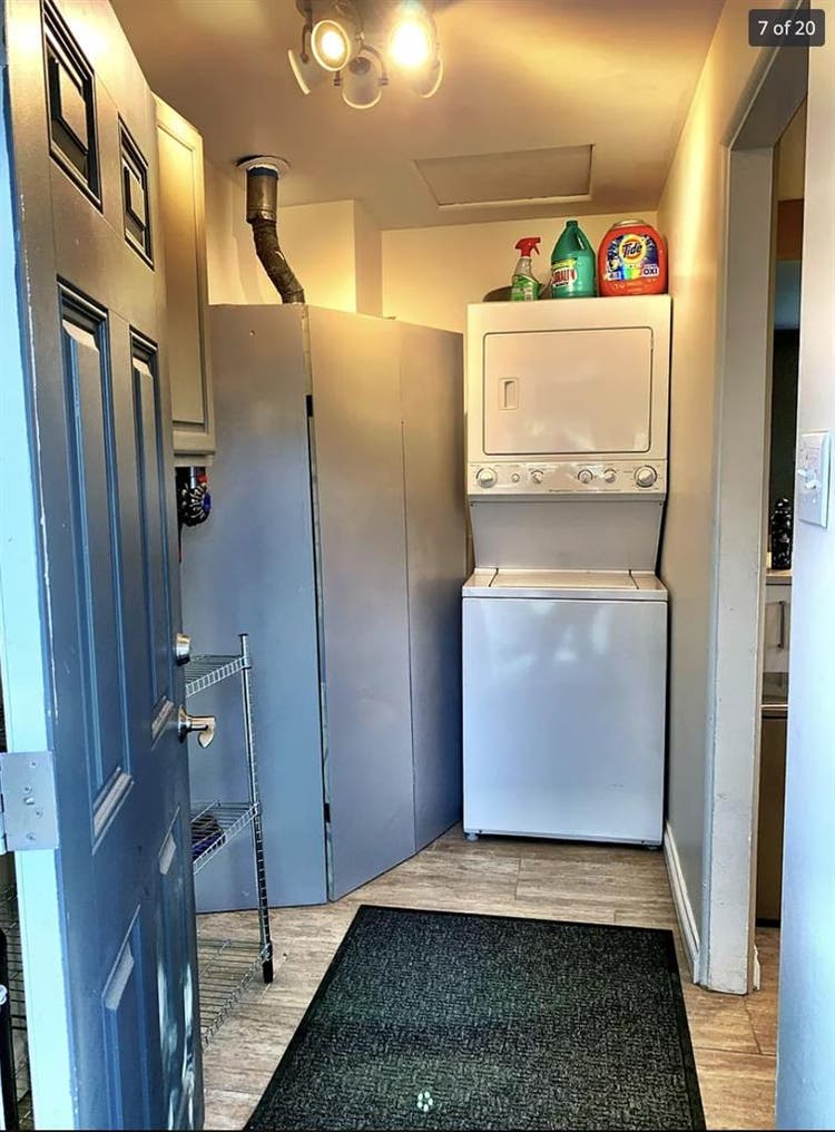 2BR Duplex in Denver Available Now