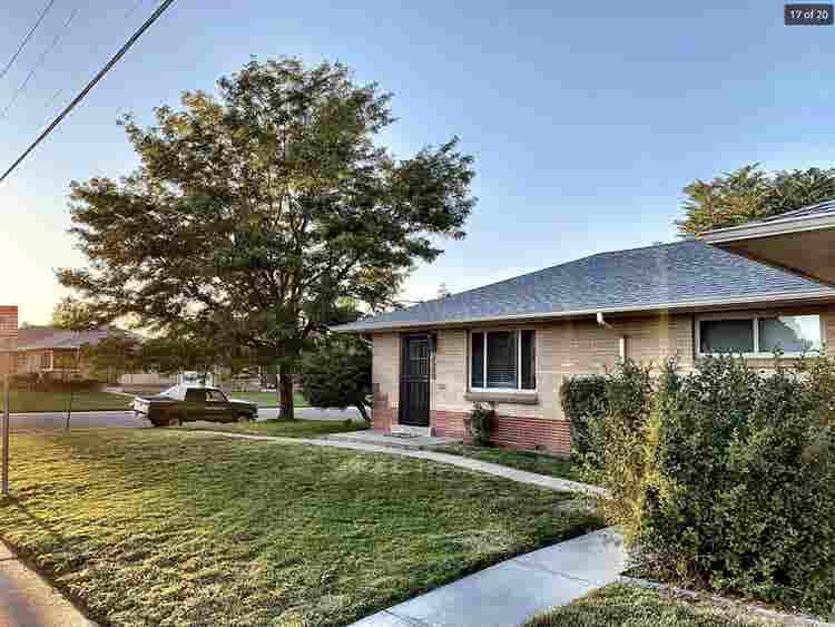 2BR Duplex in Denver Available Now