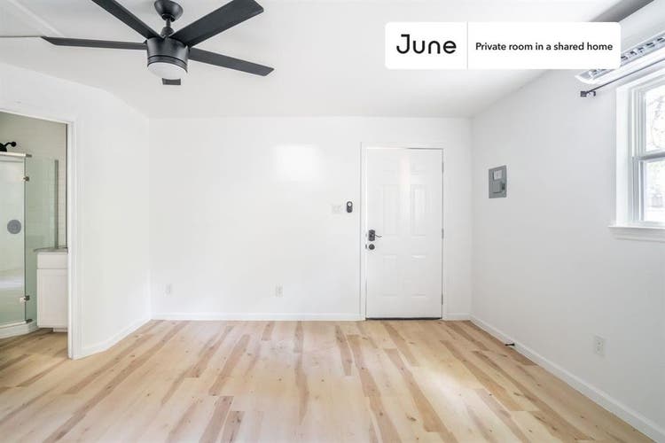 6 BR in New York City