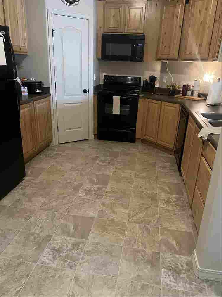 Room available - Females only