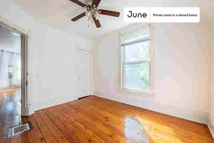 2 BR in Chicago