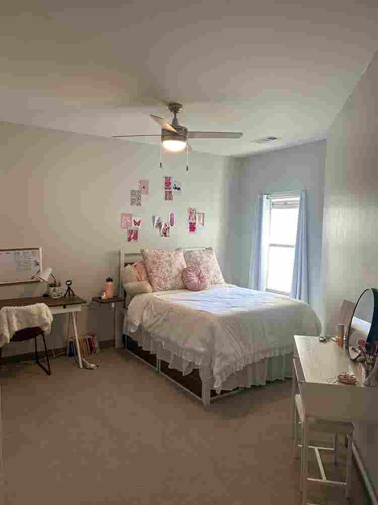 Looking for female to relet my room