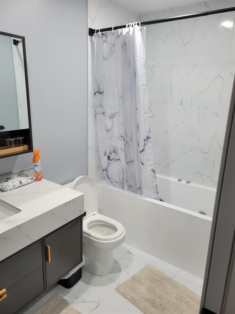 Room for rent+private bathroom
