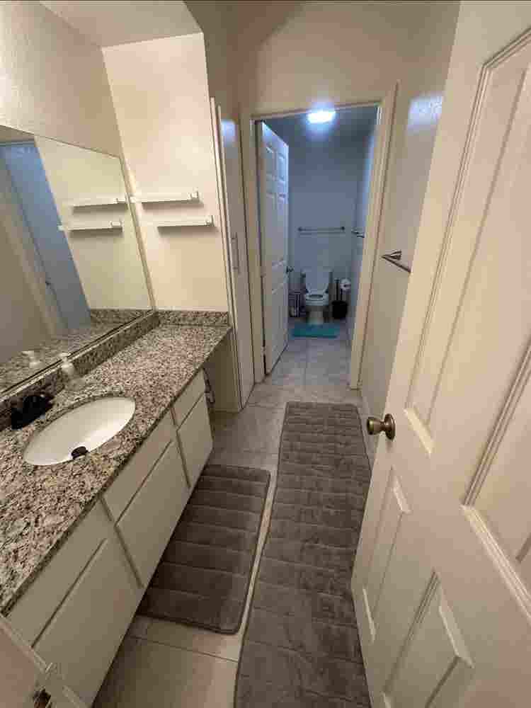Master bedroom for rent Jan 1