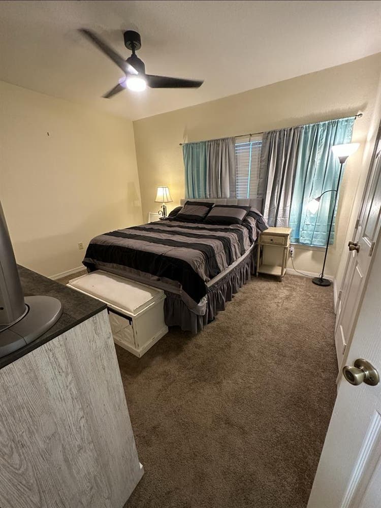 Master bedroom for rent Jan 1