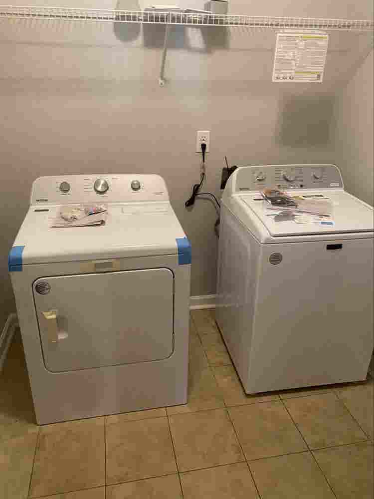 Room w/ Shared Bath Utilities Inc.