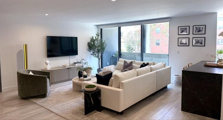 Lease Takeover – Modern 1BR