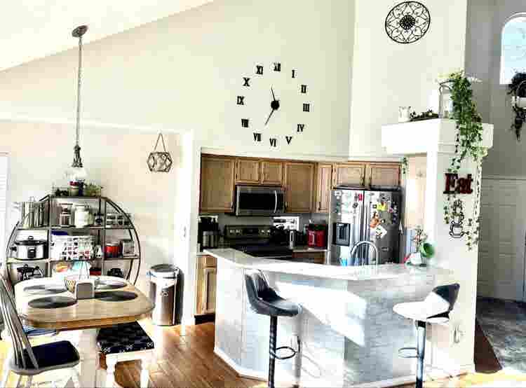 Master bedroom + walk-in bathroom