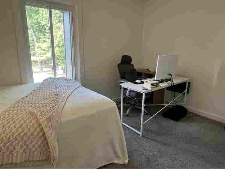 Quiet and comfortable room for rent