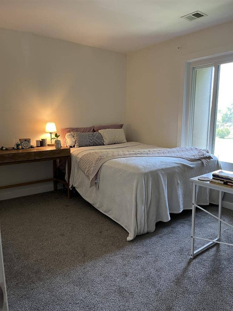 Quiet and comfortable room for rent