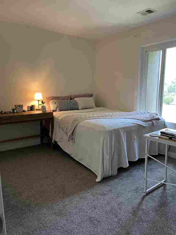 Quiet and comfortable room for rent
