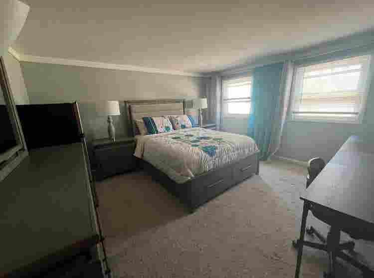 Room w/ Private Bath in Town Center