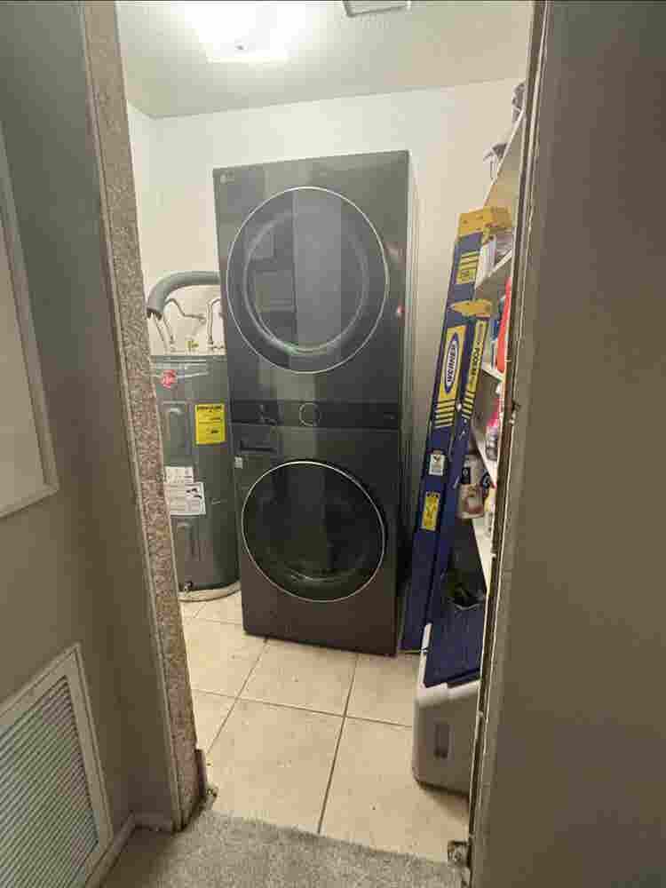 Looking for a roommate