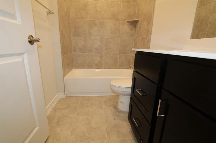 Private bedroom near Tech Ridge