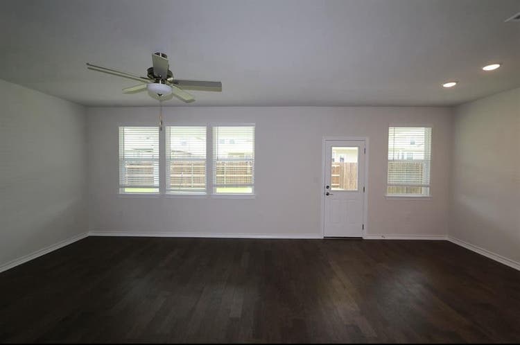 Private bedroom near Tech Ridge
