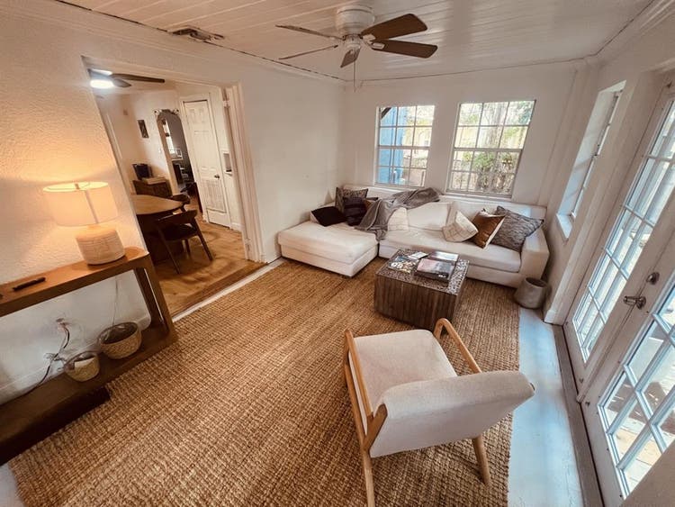 Master bedroom for rent