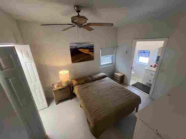 Master bedroom for rent