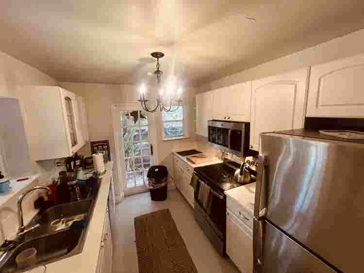 Master bedroom for rent