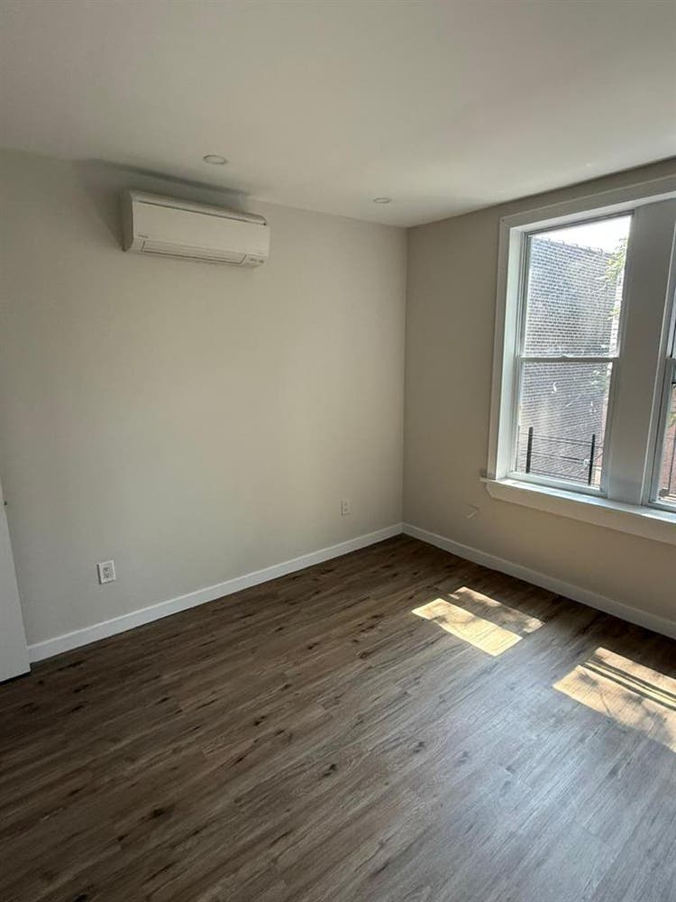 Spacious Rooms – Move In Today!