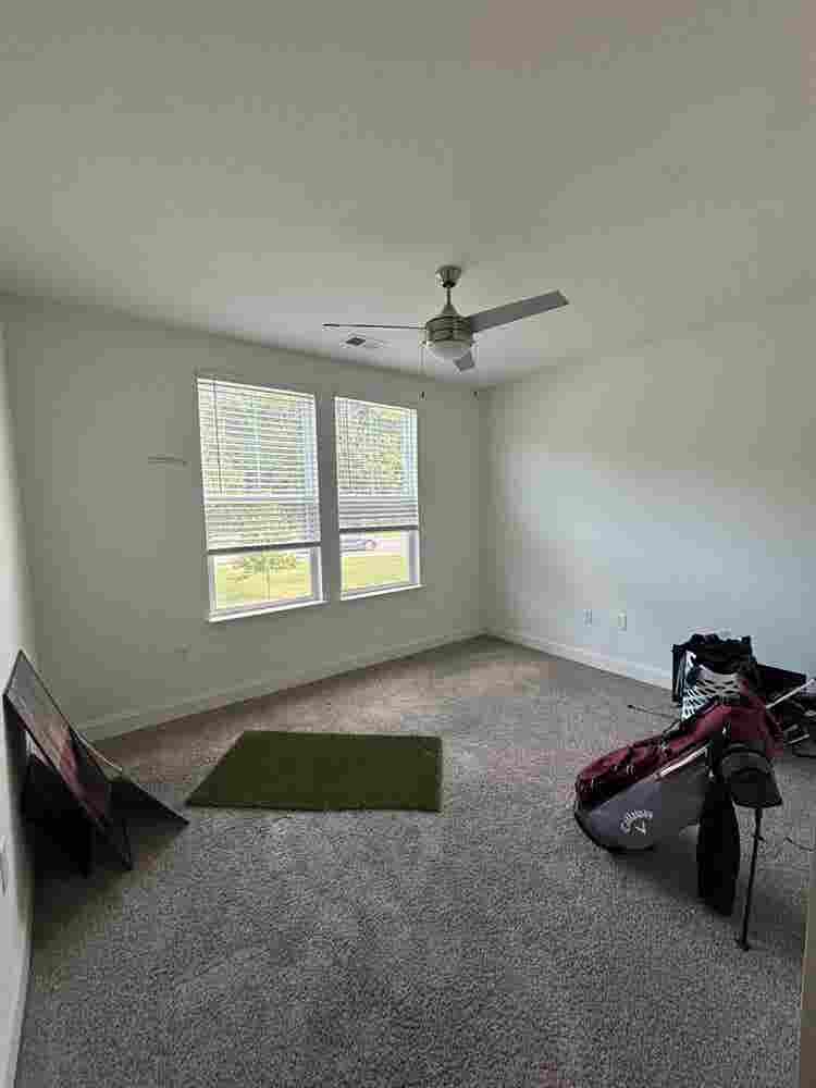 Private room and bathroom