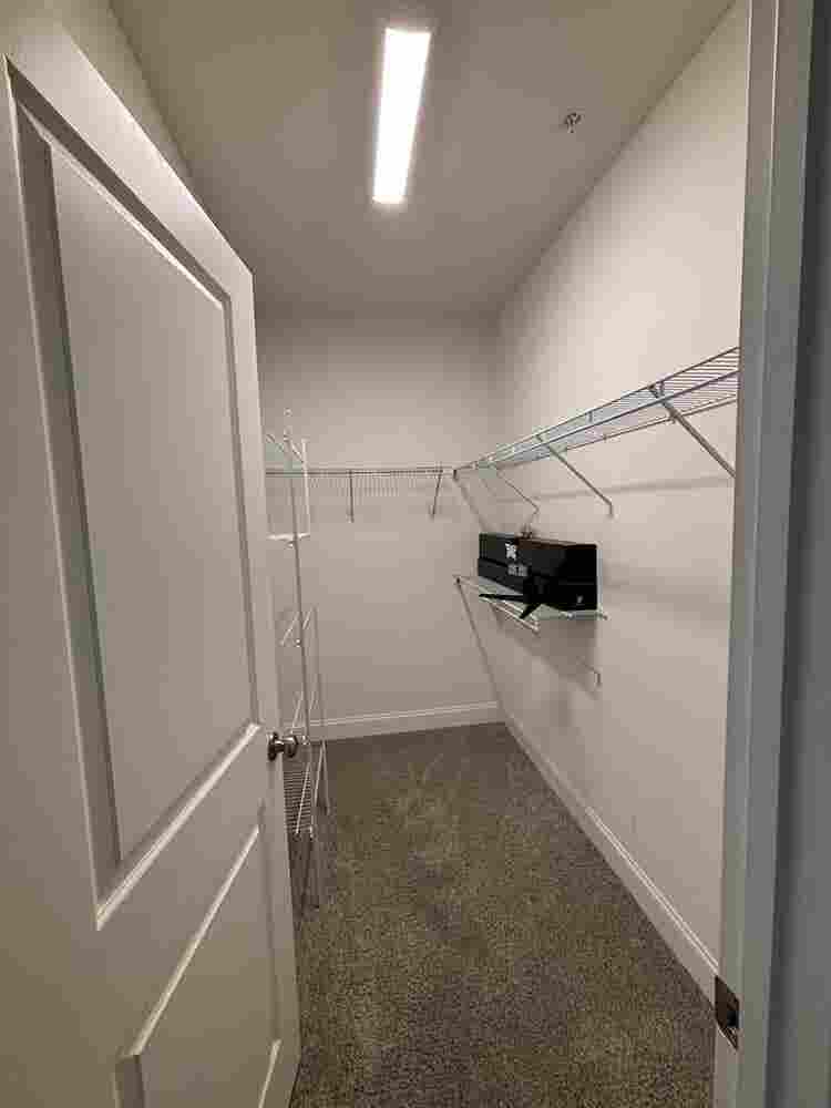 Private room and bathroom