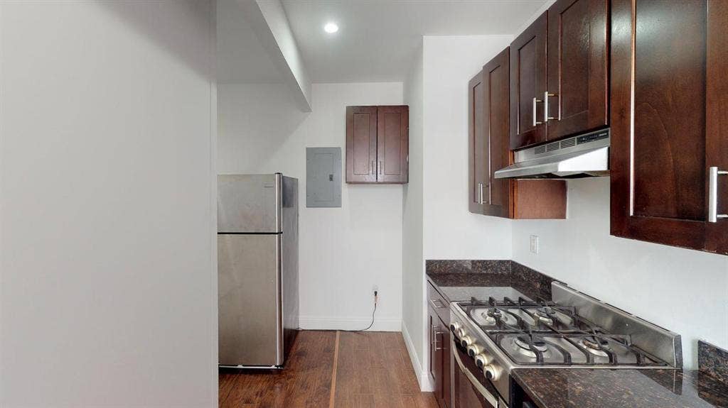 1 BR in New York