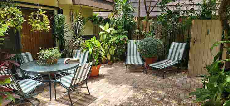 Fully furnished room avail in PBG