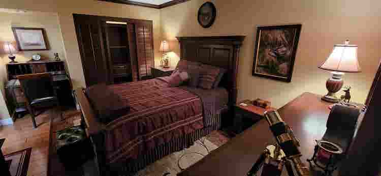 Fully furnished room avail in PBG