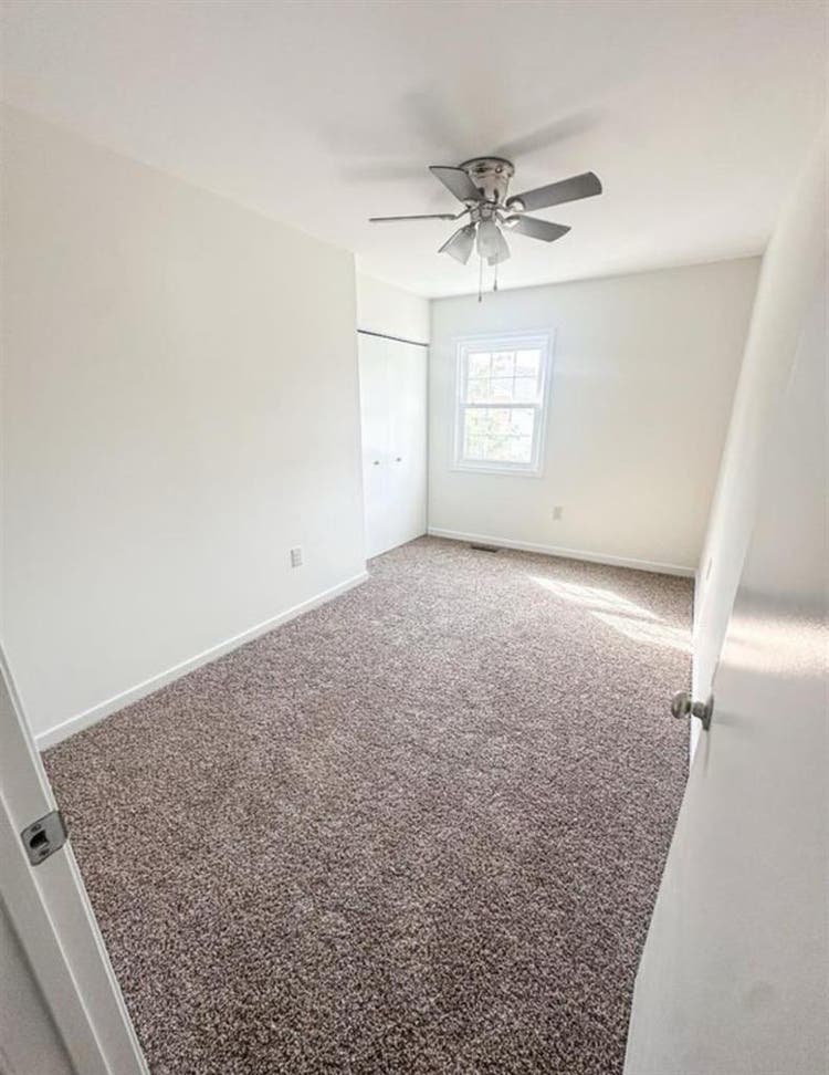 Private Room w/ Shared Bathroom