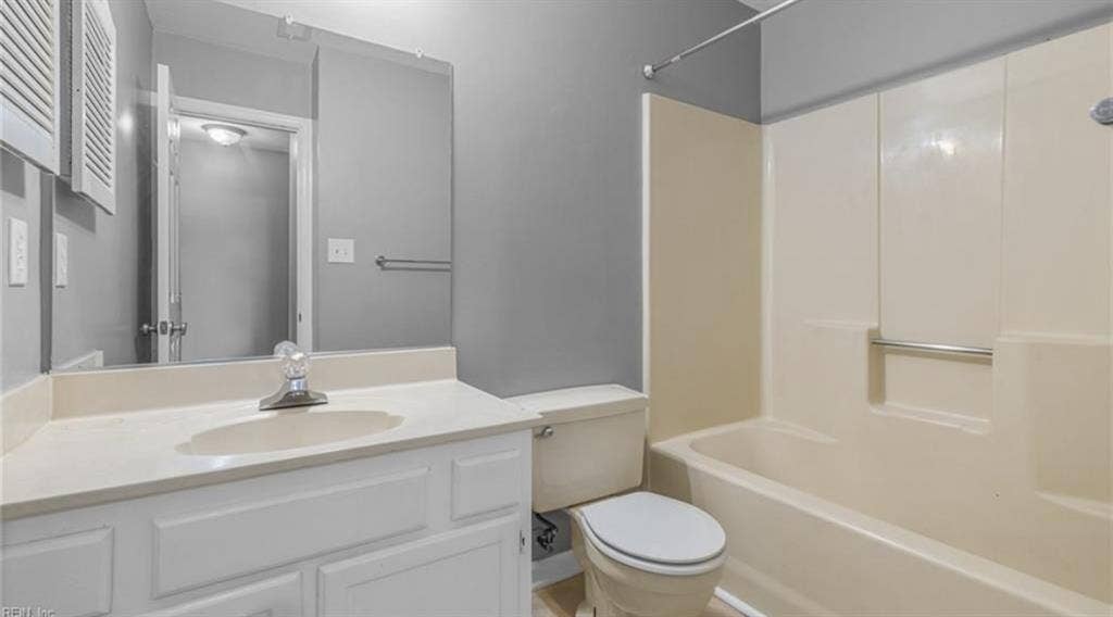 Room 900 a month Utilities Included