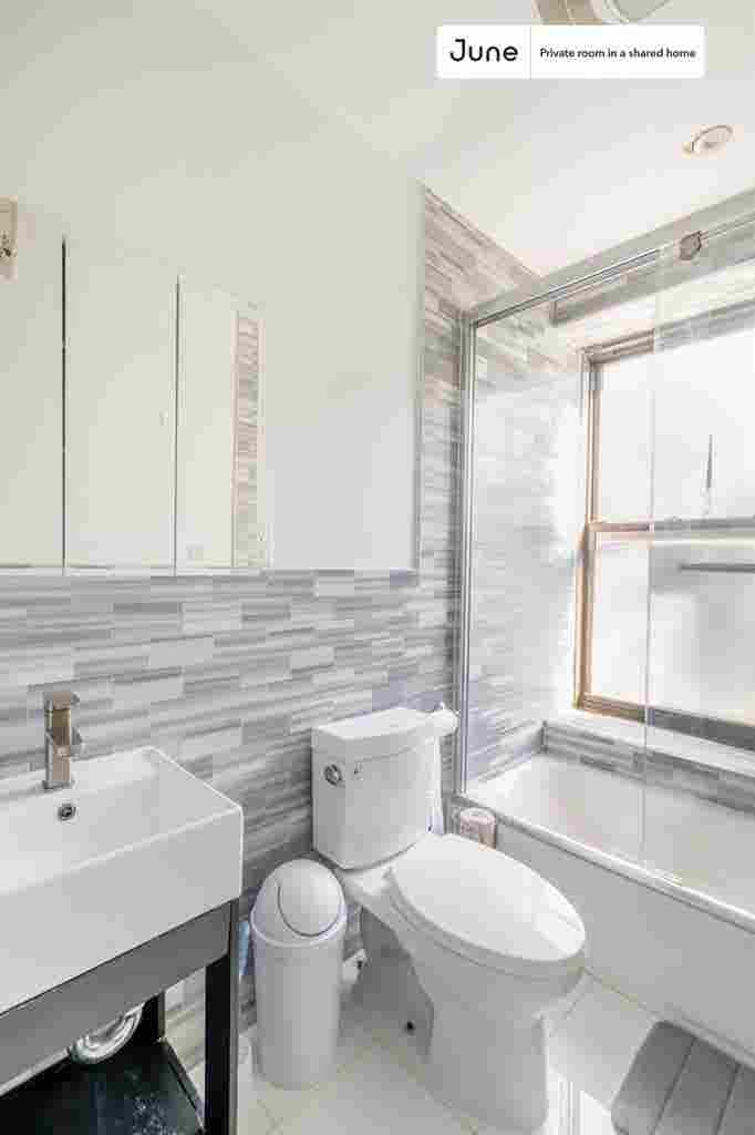 3 BR in New York City