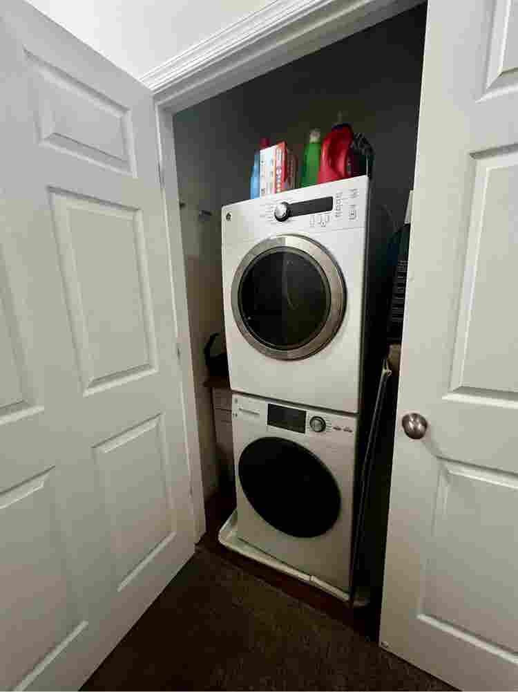 Looking for Female Roomate Manassas