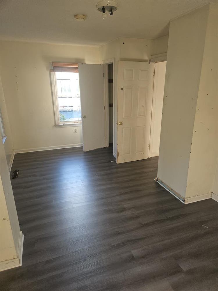 Very clean,quiet area
