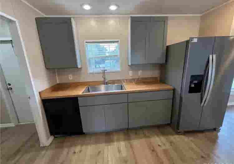 Rent a Beautiful like new house