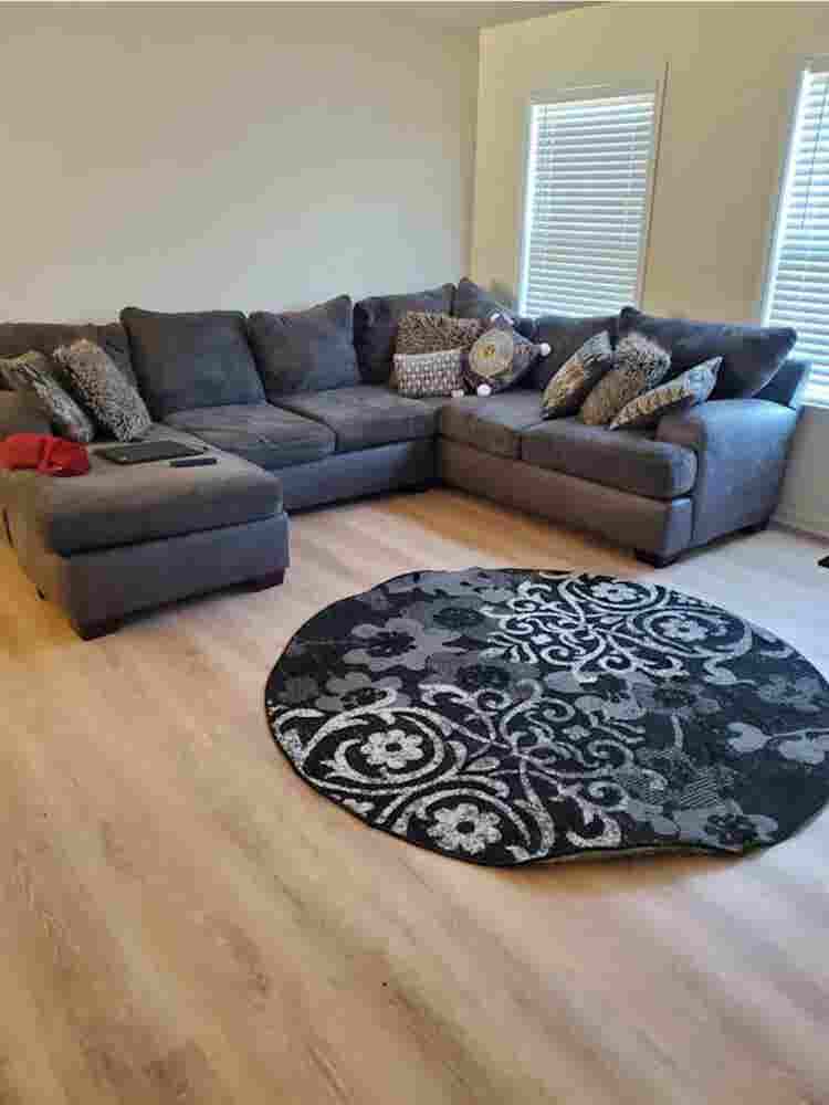 Private Room/Separate Living Room