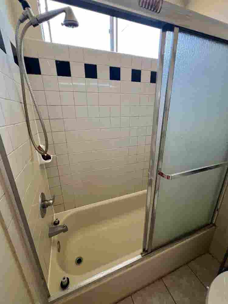 Roommate wanted - Master room