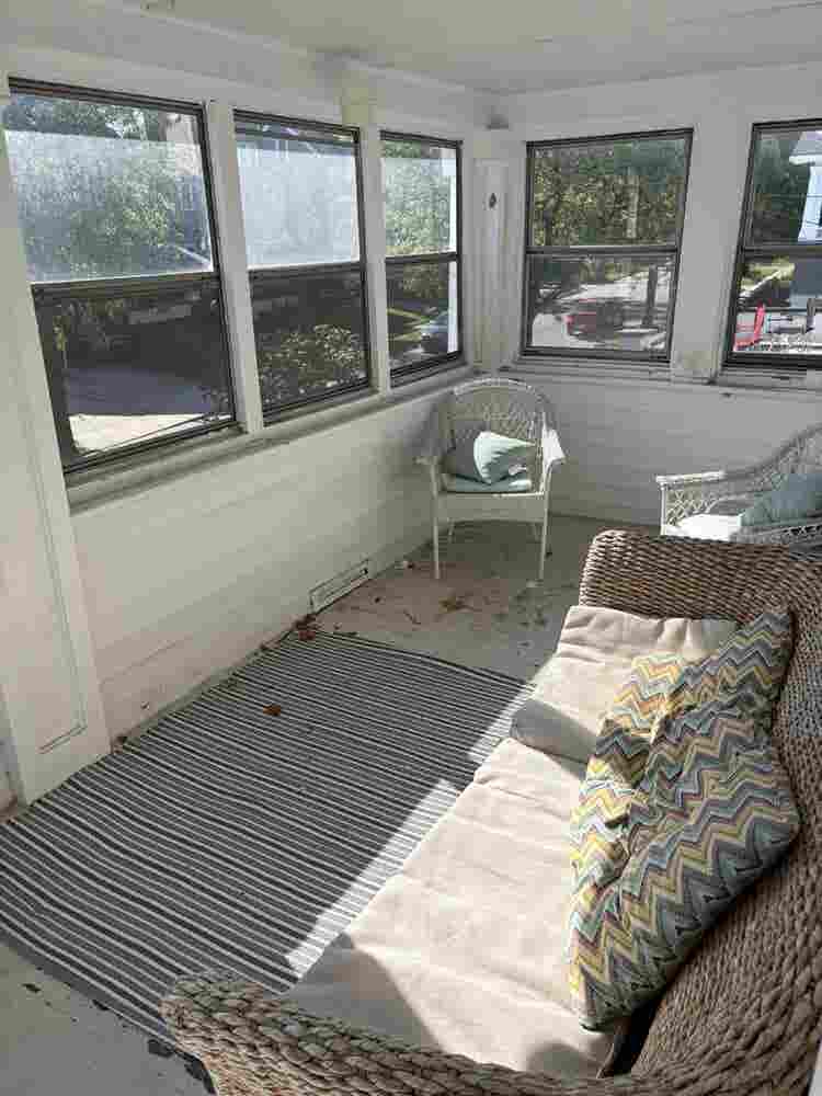 Home in Lakewood, 2 bedrooms avail.