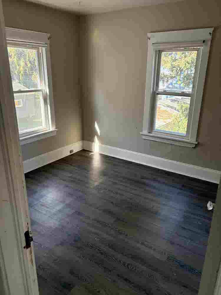 Home in Lakewood, 2 bedrooms avail.