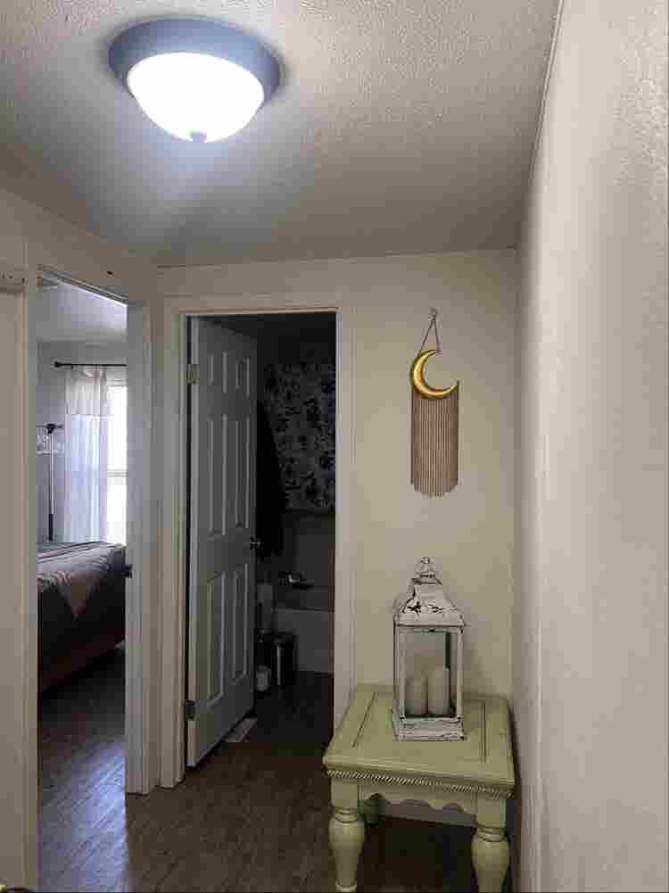 Roommate Private Bath & Room