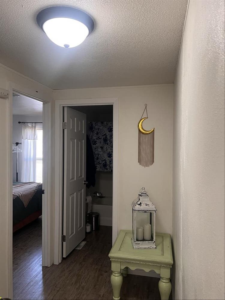 Roommate Private Bath & Room