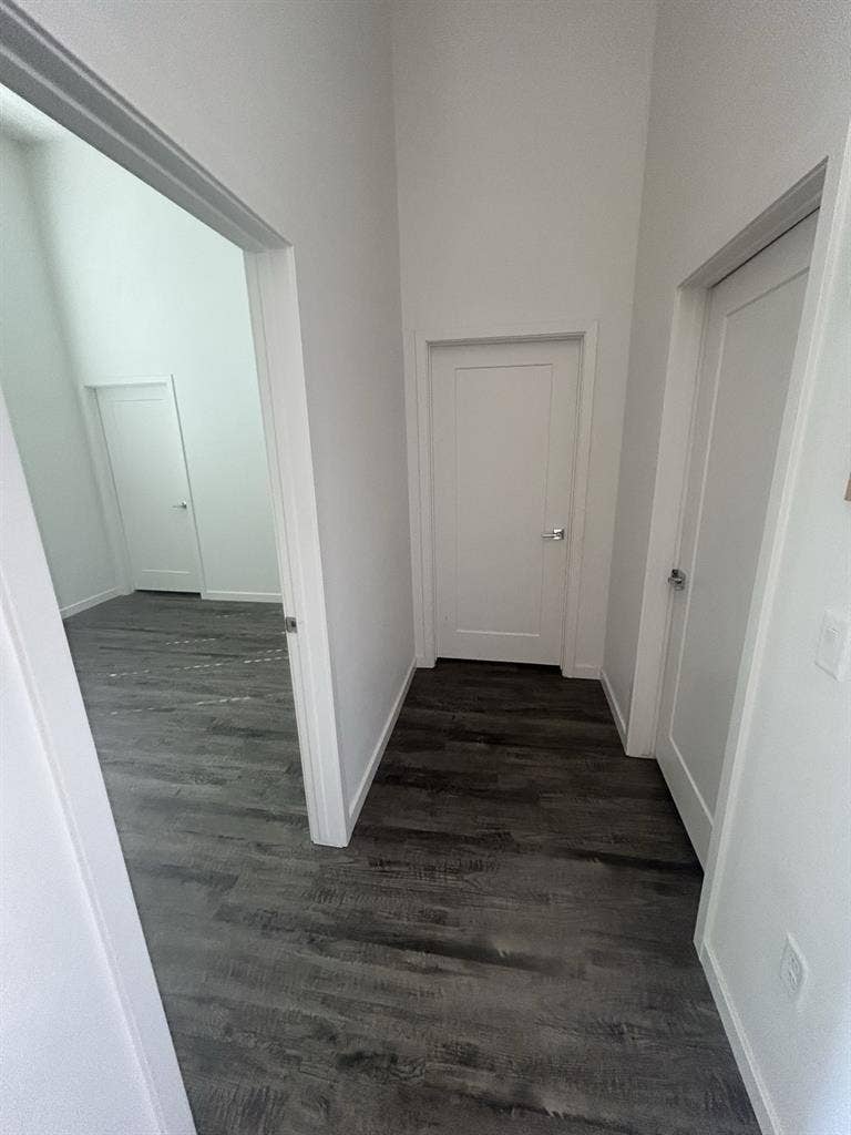 Seeking roommatee