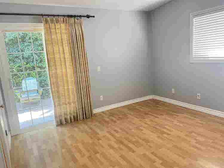 Large One Bedroom w private bath