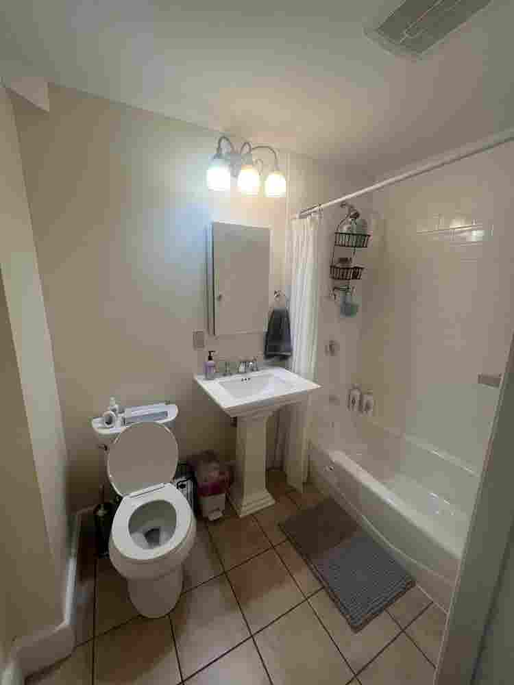 SUBLET FOR DOWNTOWN AMHERST