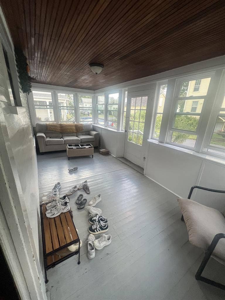 SUBLET FOR DOWNTOWN AMHERST