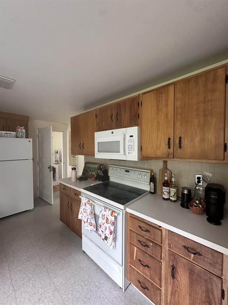 SUBLET FOR DOWNTOWN AMHERST