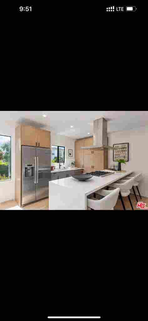 Chic Newly Remodeled Condo Oasis
