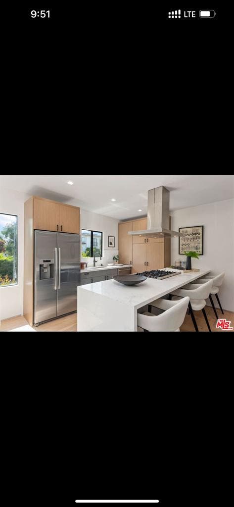 Chic Newly Remodeled Condo Oasis