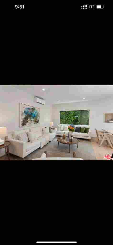 Chic Newly Remodeled Condo Oasis