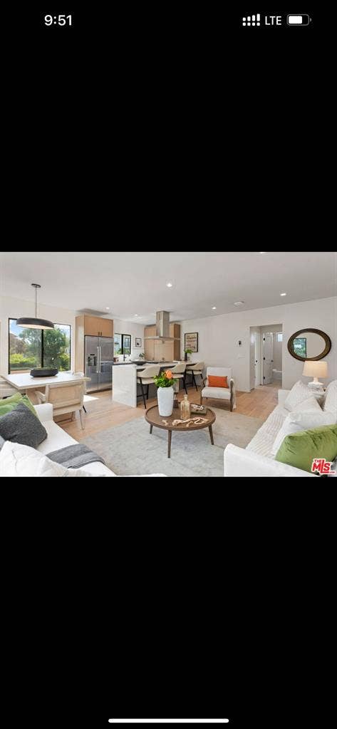 Chic Newly Remodeled Condo Oasis