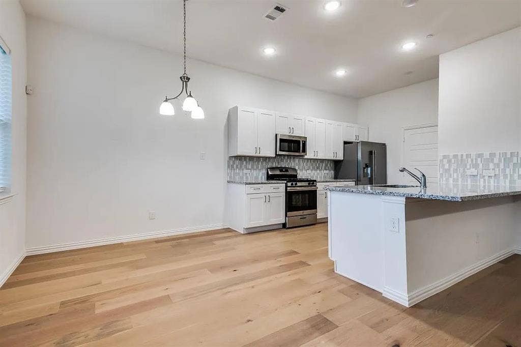 3 BR in Irving